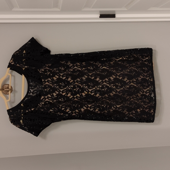 ann taylor loft lace dress LOFT Ann Taylor Black Floral Lace Sheath Mini Cutout Dress Size 0